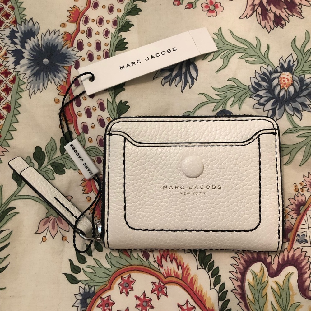 NWT Marc Jacobs Empire City Mini Wallet